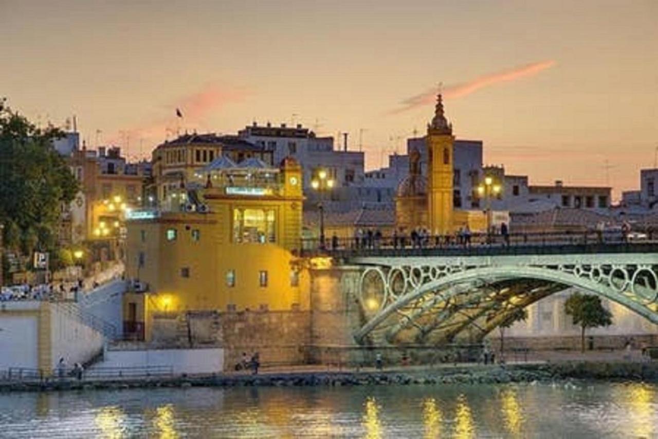 Atico Aire De Triana Sevilha Exterior foto